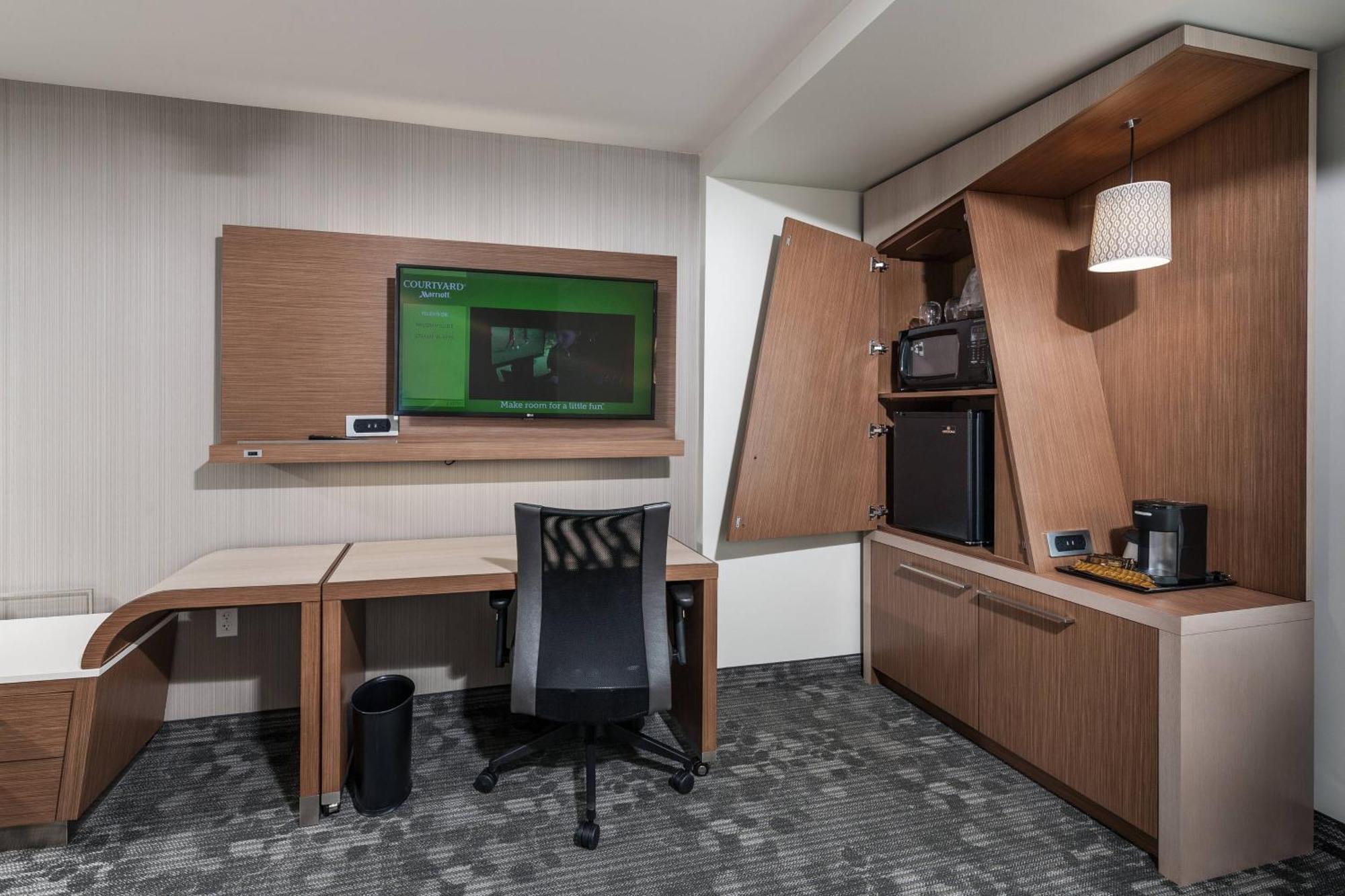 Courtyard By Marriott Boston Littleton Otel Dış mekan fotoğraf
