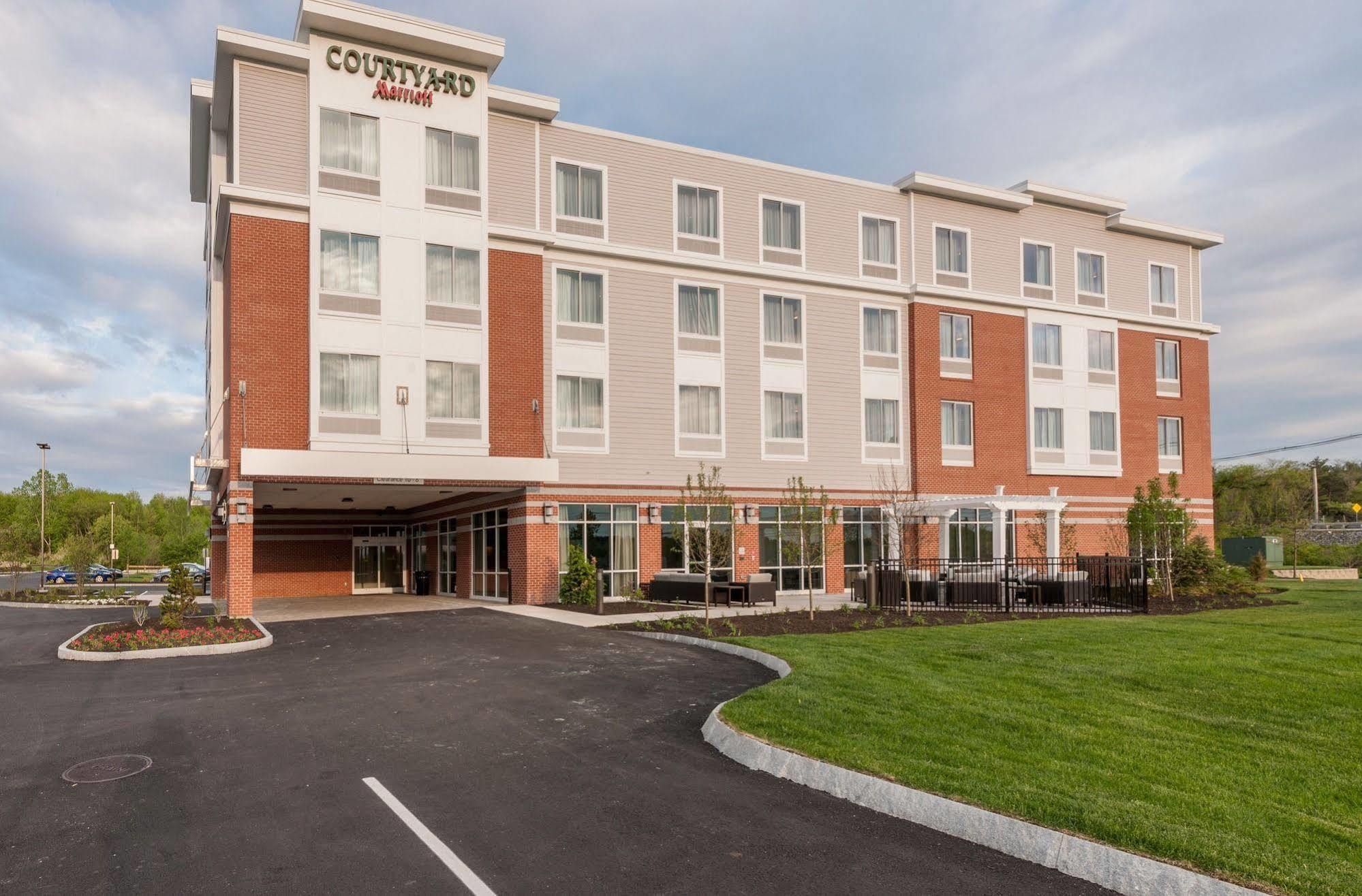 Courtyard By Marriott Boston Littleton Otel Dış mekan fotoğraf