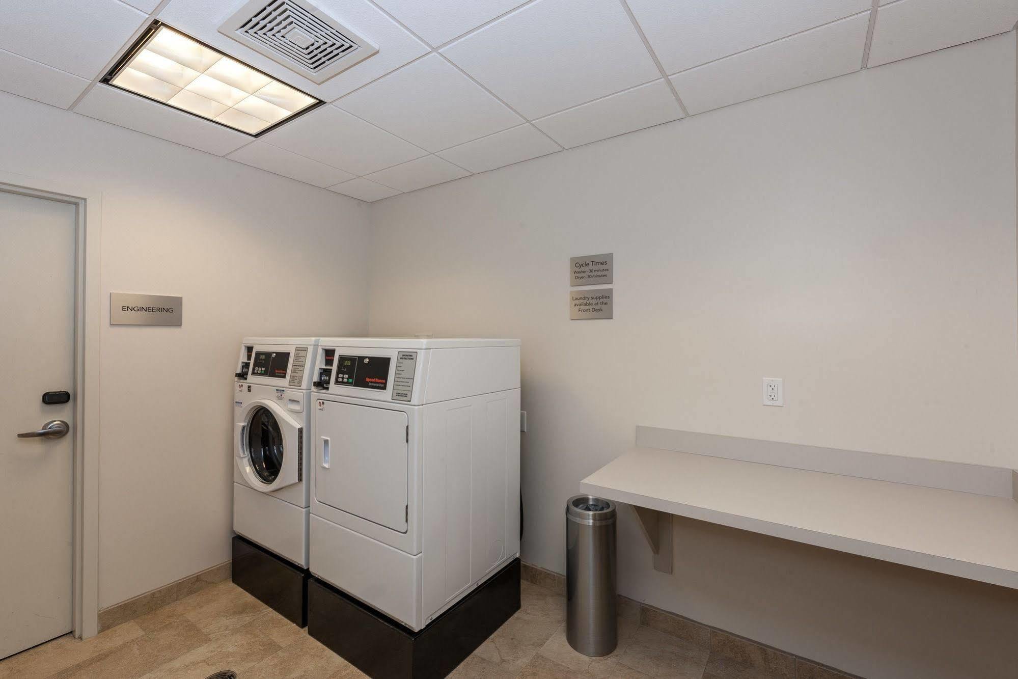 Courtyard By Marriott Boston Littleton Otel Dış mekan fotoğraf